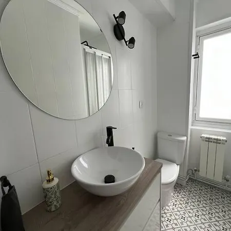 Piso Acogedor Cerca Del Centro. Apartamento *